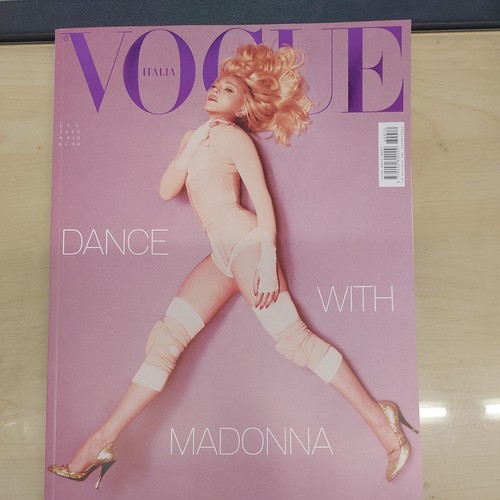Vogue italia 910 luglio - italia,